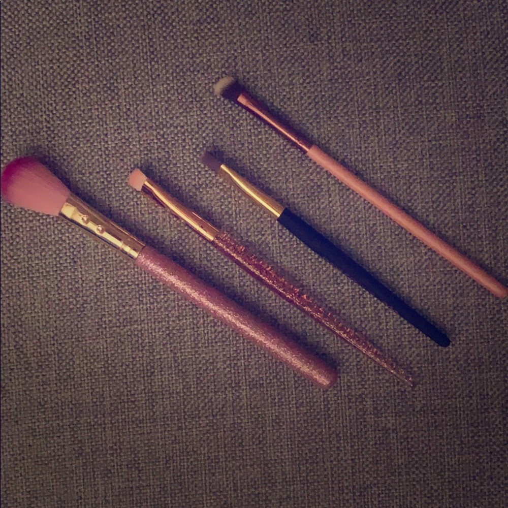 Misc brush bundle